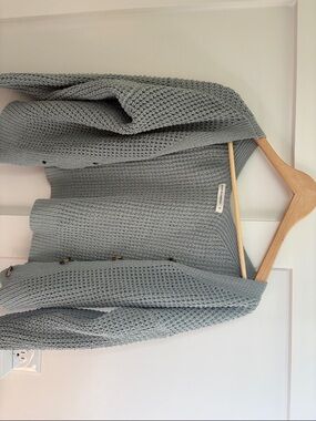 moon & madison Soft Light Gray Open-Weave Cardigan